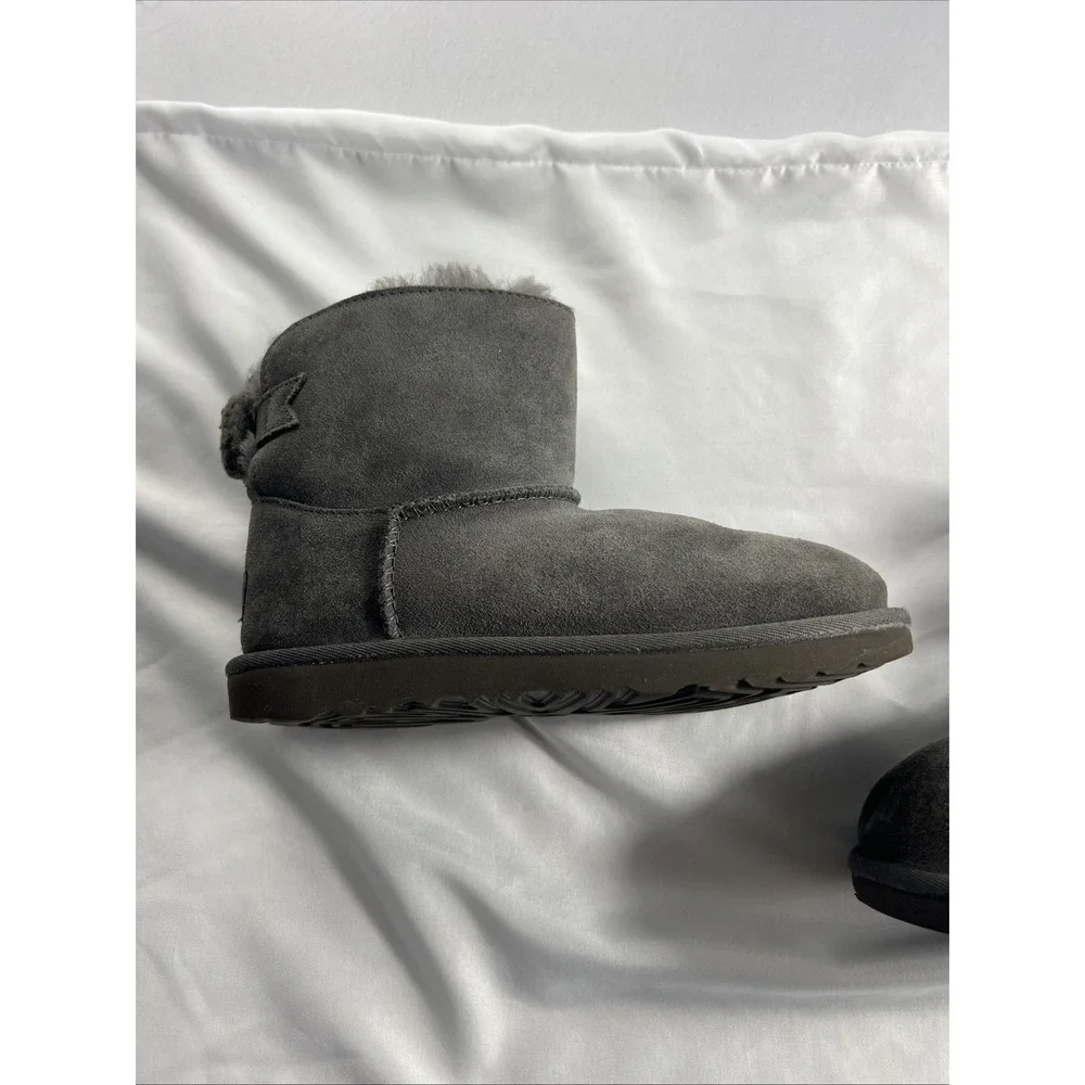 UGG Kids Bailey Bow Gray Suede Boots Youth Size US 3 / EU 35